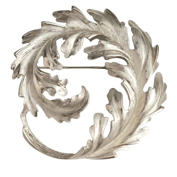 Monet Silver Tone Round Leaf Feathery Brooch Pin, Signed - Picture 6 of 6